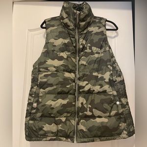 SOLD Old Navy Women’s Camouflage Vest